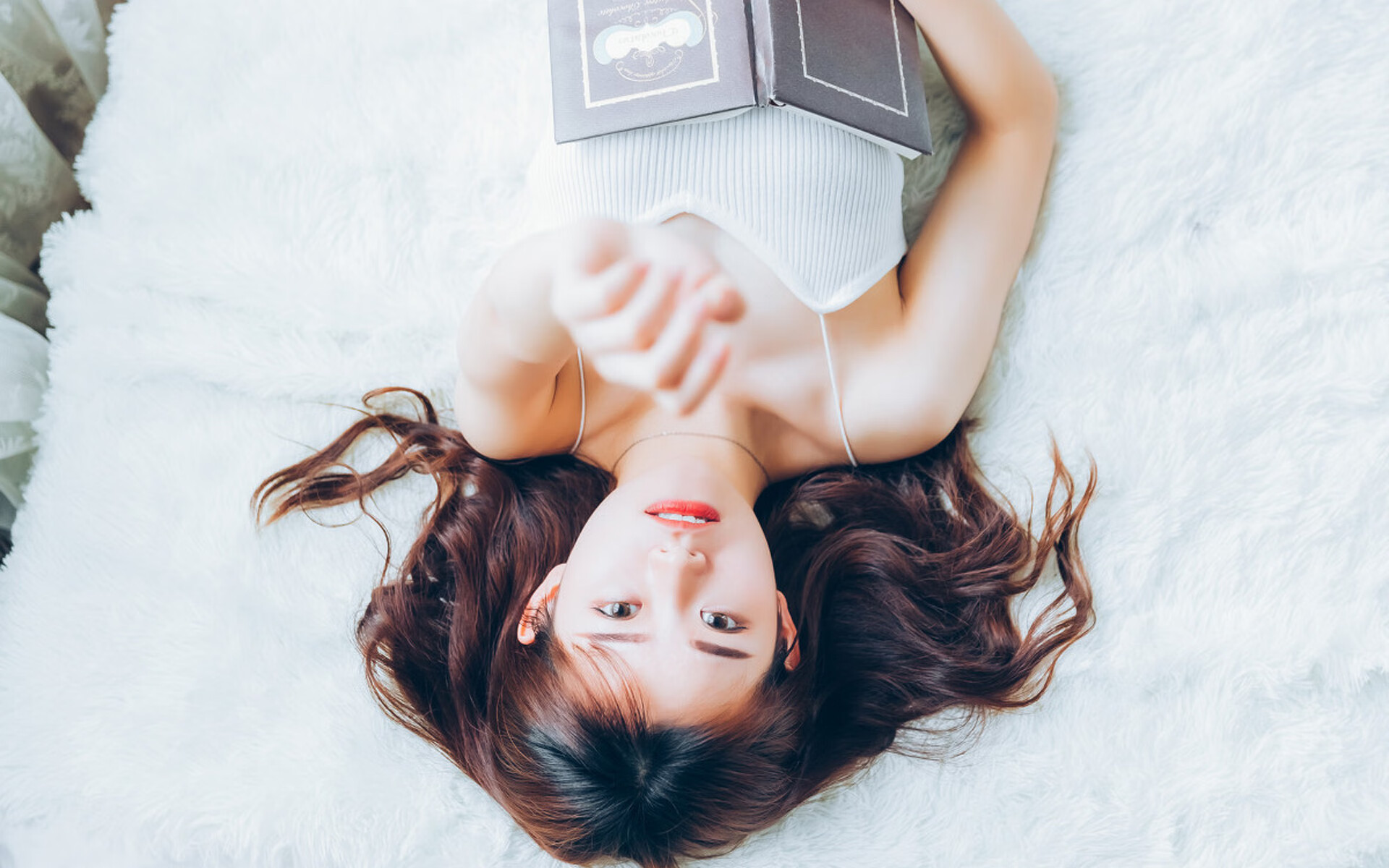 文班亚马关键时刻炸裂！马刺惊险战胜步行者，火力全开彰显夺冠野心