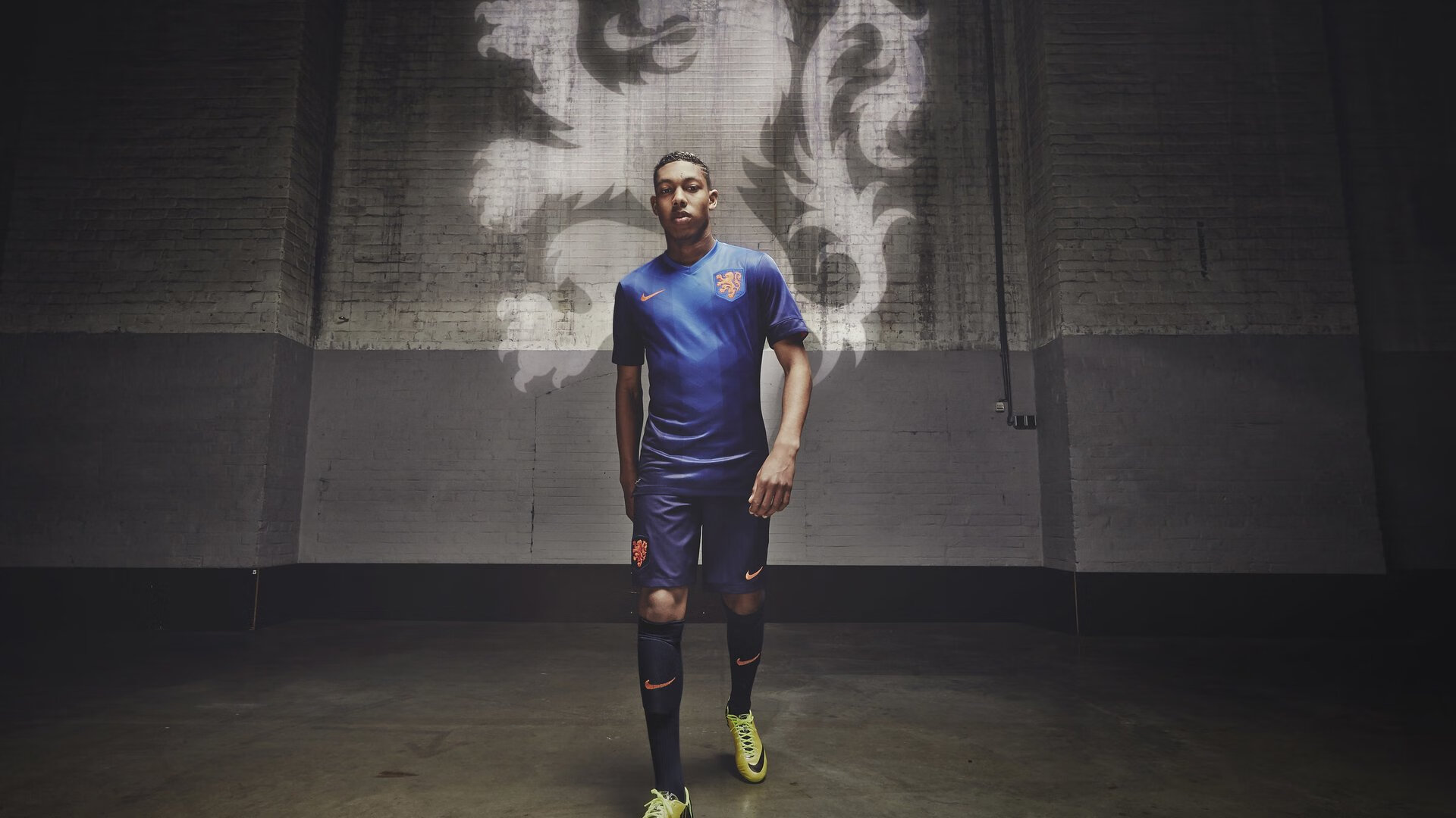 开云体育中国-铁幕与狂澜，当团队封锁遇到个人接管