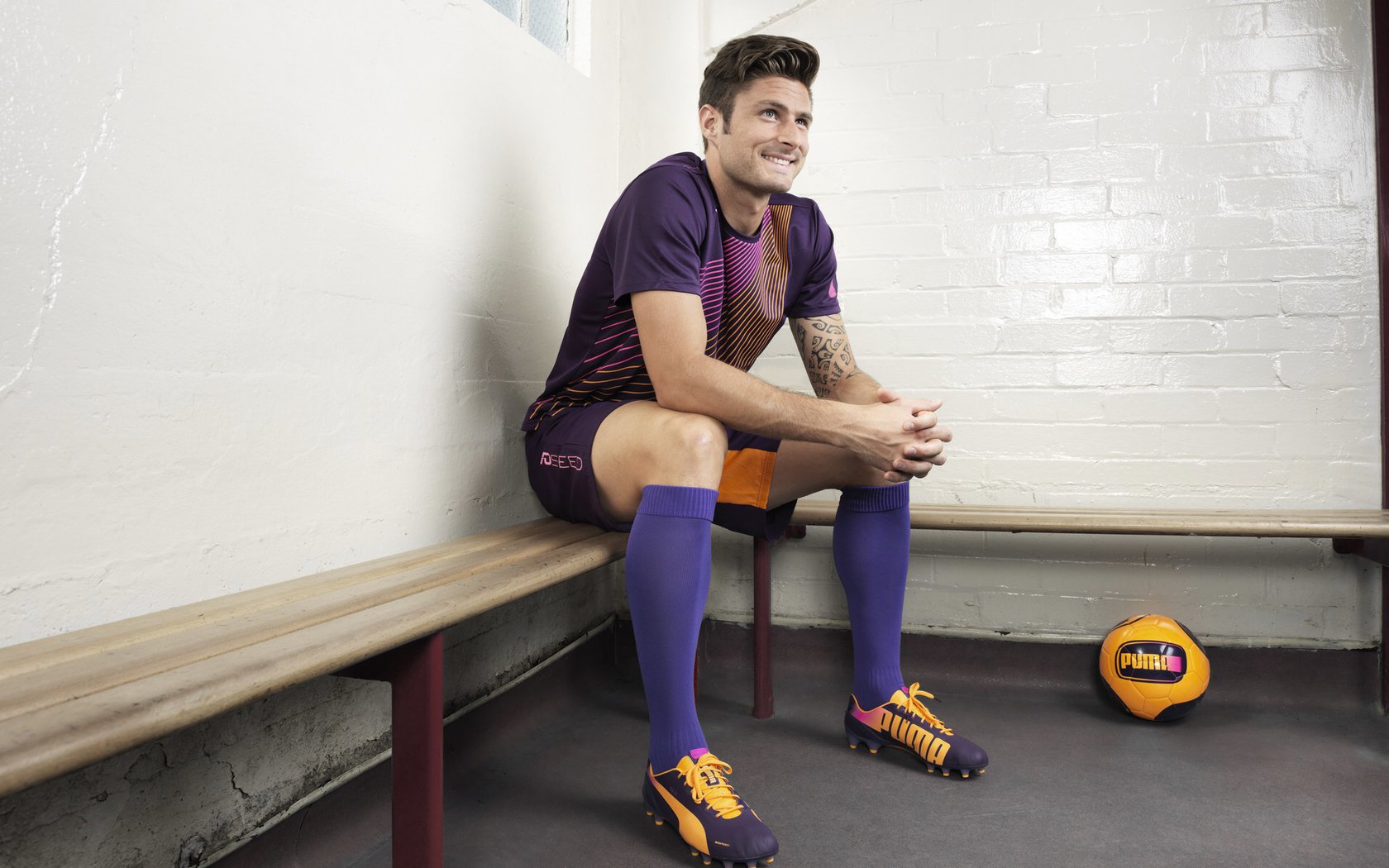 致命一投!武切维奇用压哨绝杀完成自我救赎