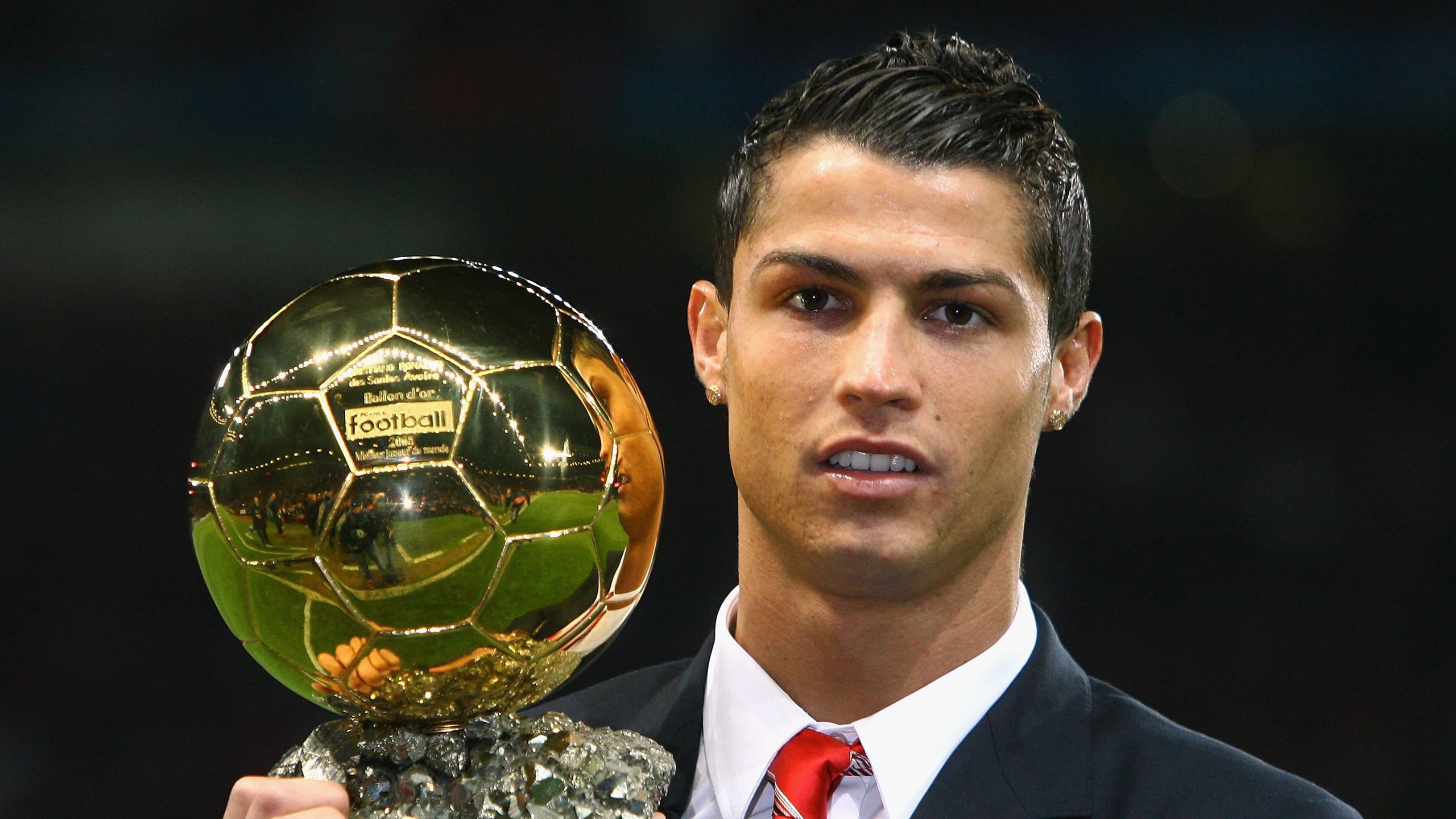 开云体育入口-当欧冠乱入NBA，雄鹿晋级背后，体育迷的平行宇宙大狂欢